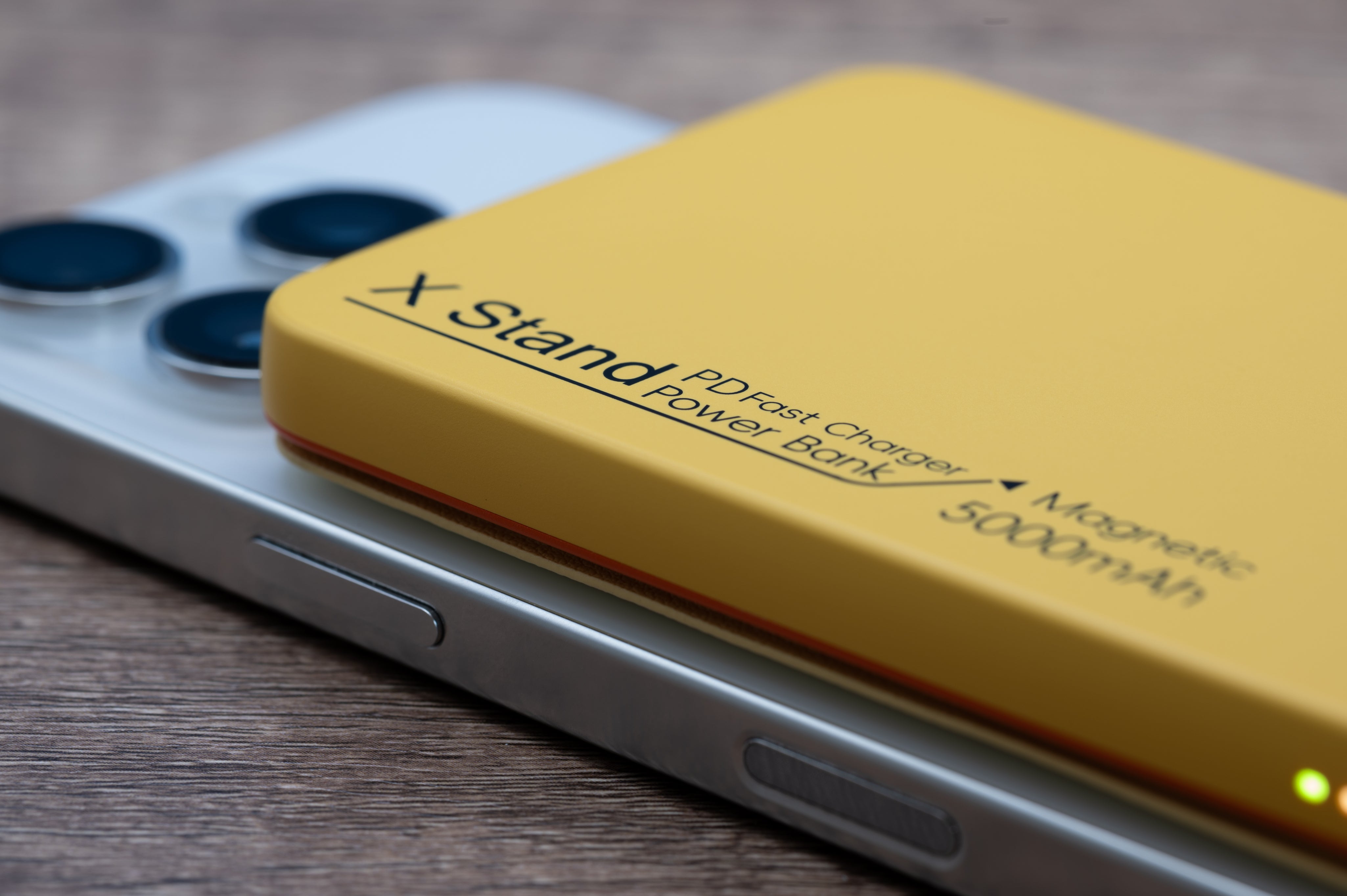 XYZtech X Stand Wireless Power Bank - 5000mAh